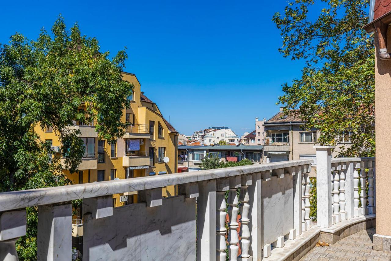 2Bd-2Bthr Apartment Close To The Ancient Town Plovdiv Exterior photo